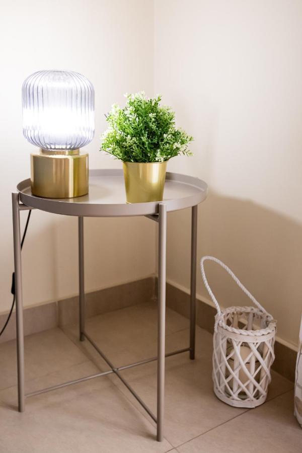 Dona Concha Alameda Apartment Sevilla Bagian luar foto