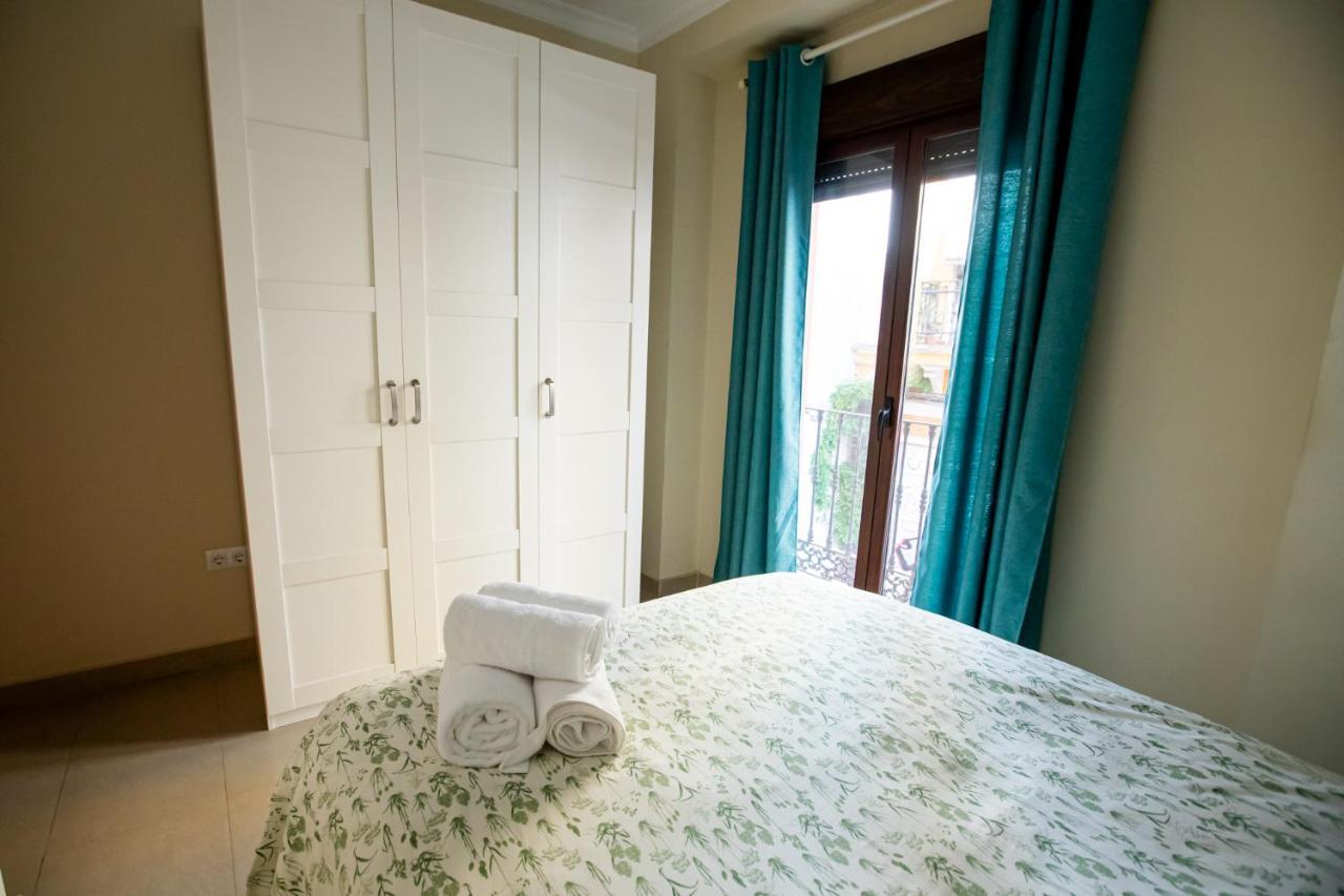 Dona Concha Alameda Apartment Sevilla Bagian luar foto