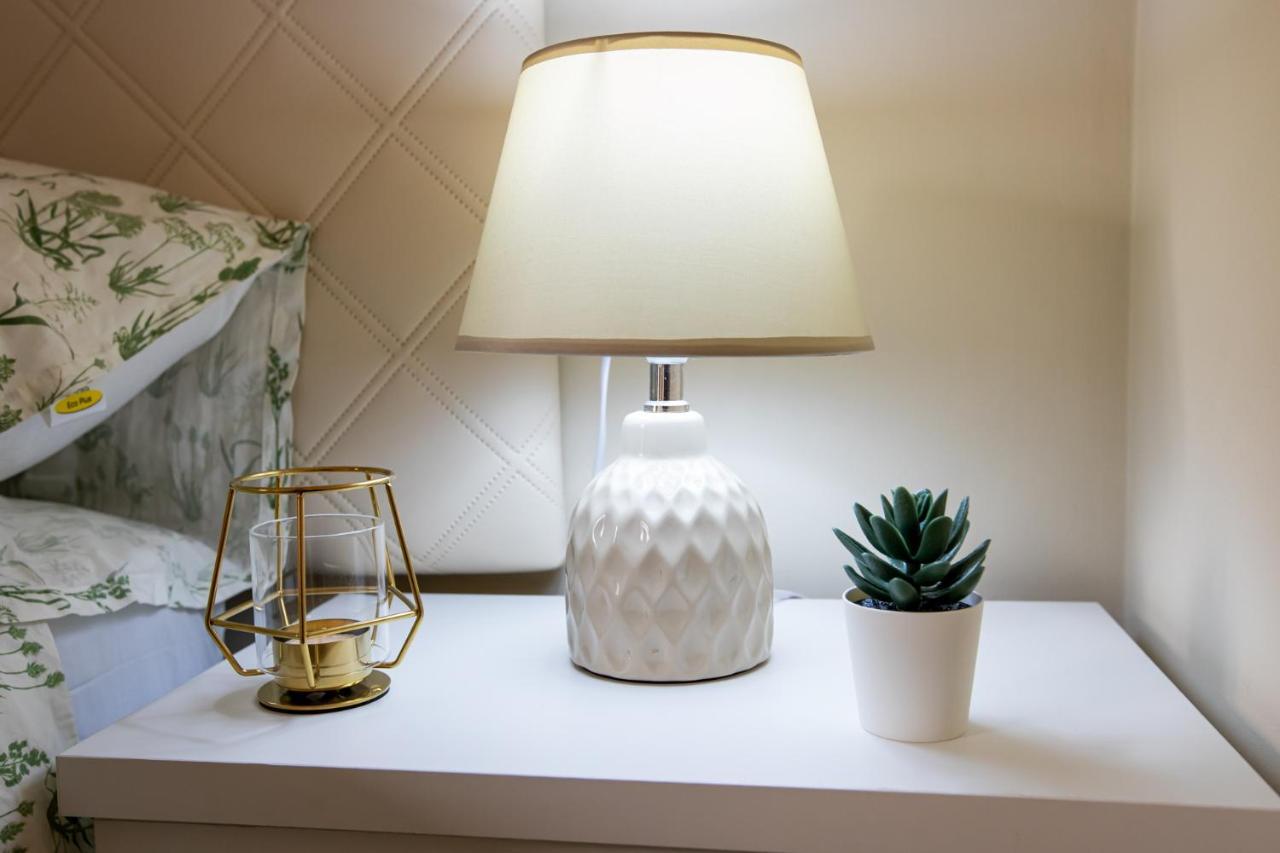 Dona Concha Alameda Apartment Sevilla Bagian luar foto