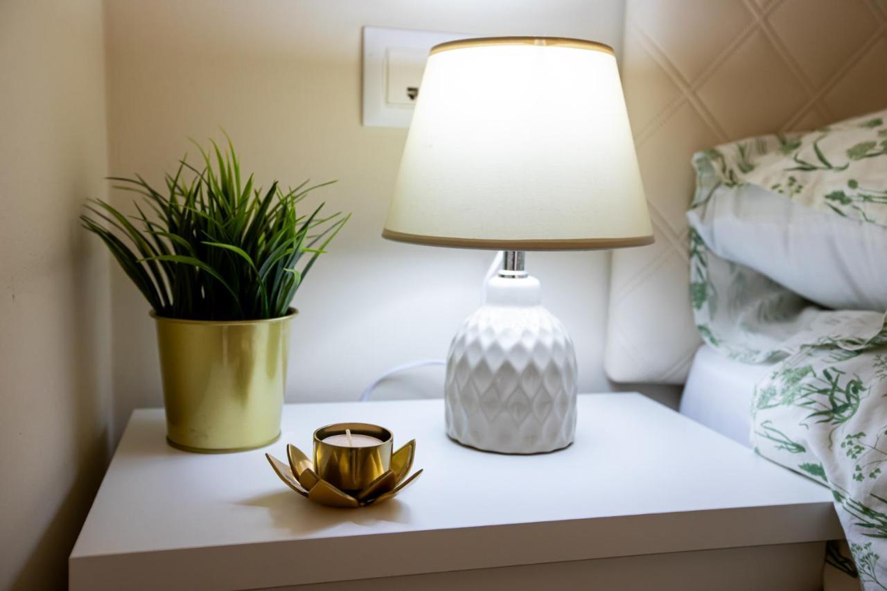 Dona Concha Alameda Apartment Sevilla Bagian luar foto