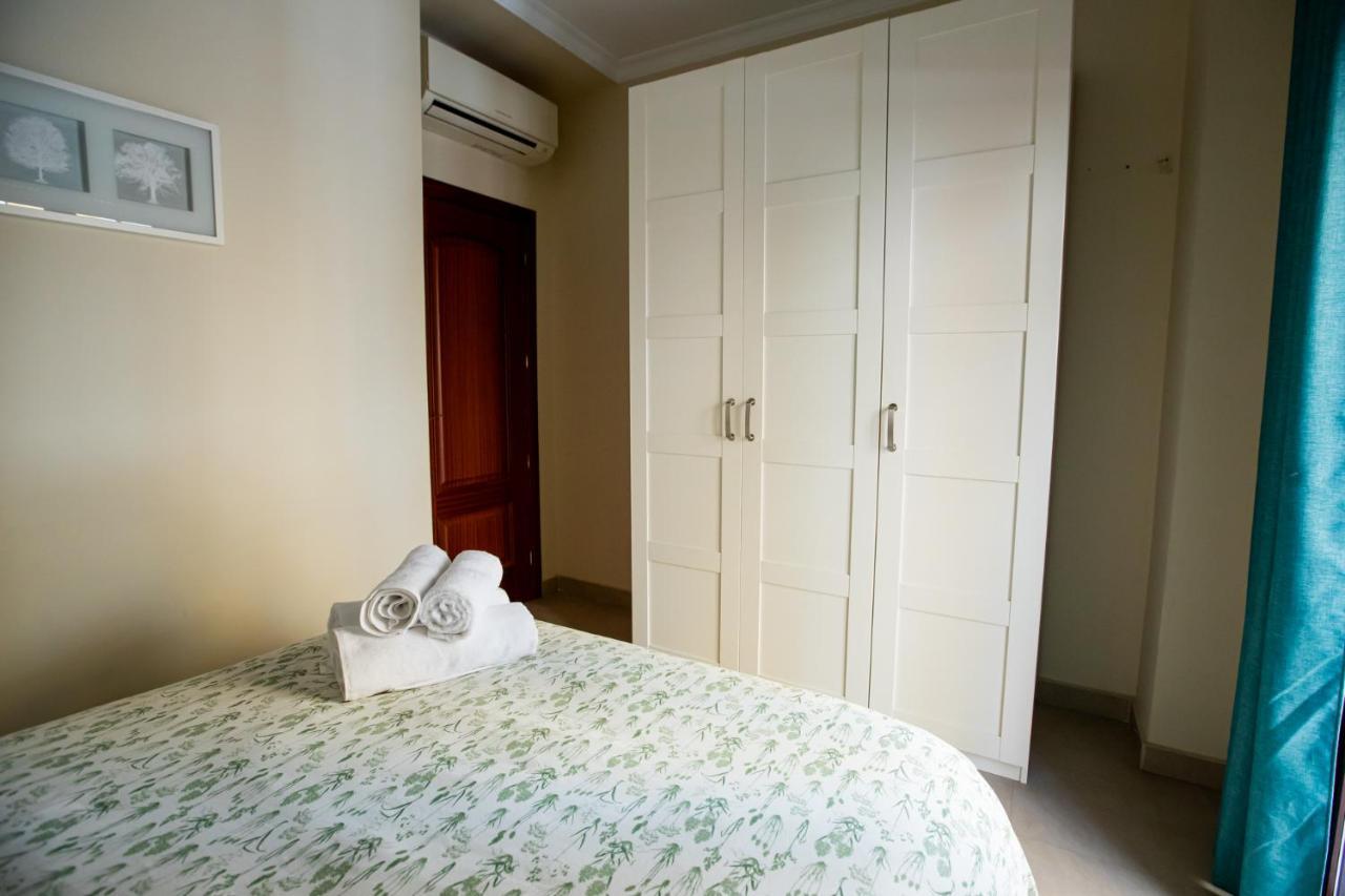 Dona Concha Alameda Apartment Sevilla Bagian luar foto